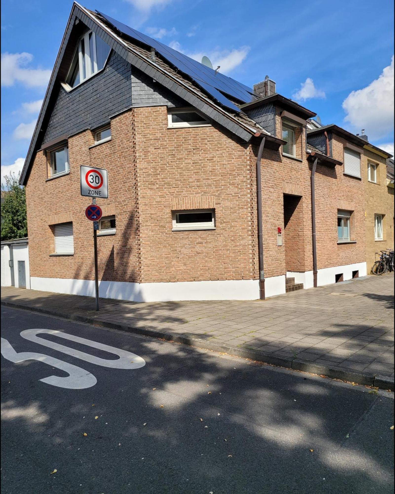 Messezimmer Am Thewissenweg Düsseldorf Dış mekan fotoğraf