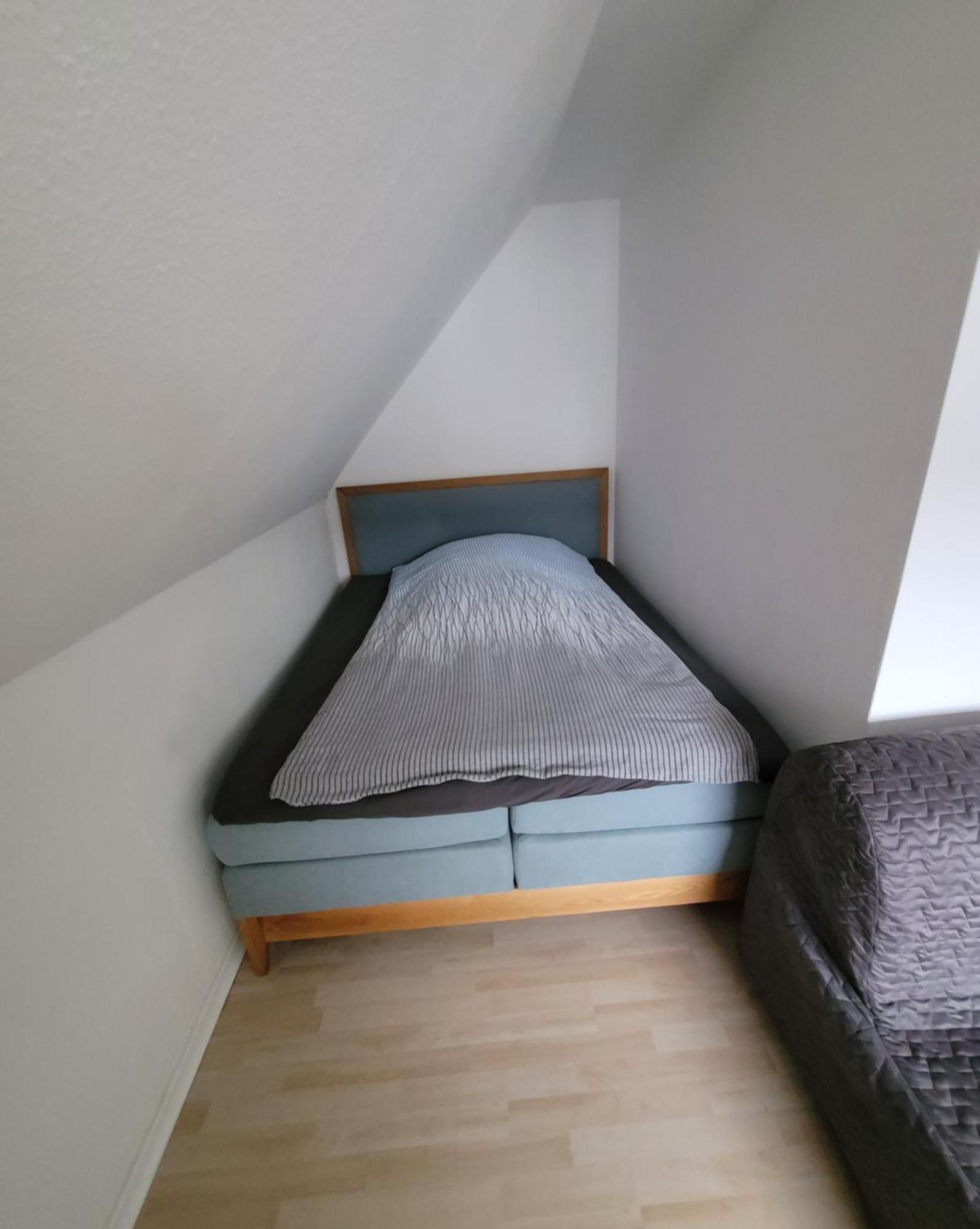 Messezimmer Am Thewissenweg Düsseldorf Oda fotoğraf